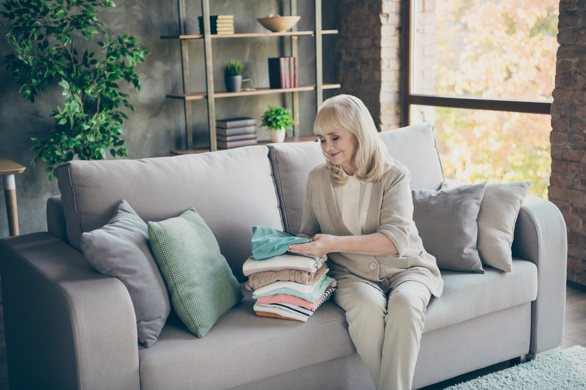 Tips For Your Aging Loved One To Stay Organized