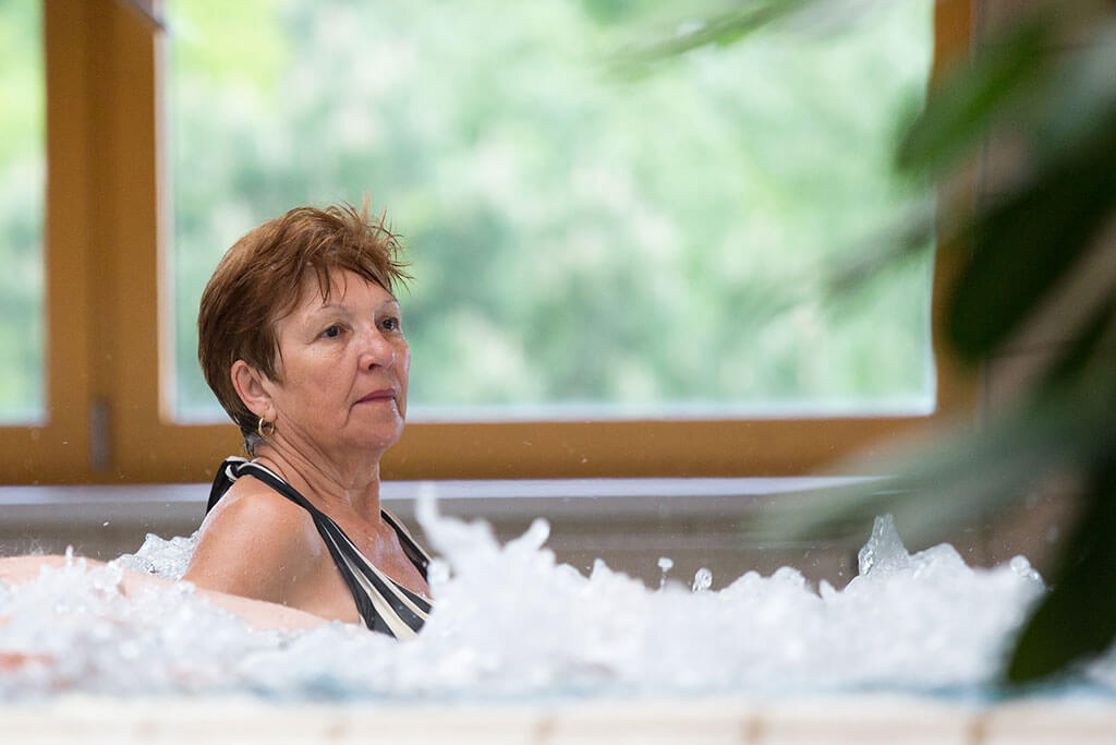Keeping Seniors Safe In Hot Tubs